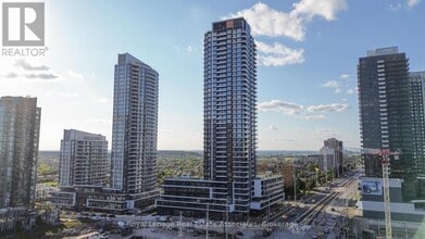 Building Photo - 15-215 Watergarden Dr