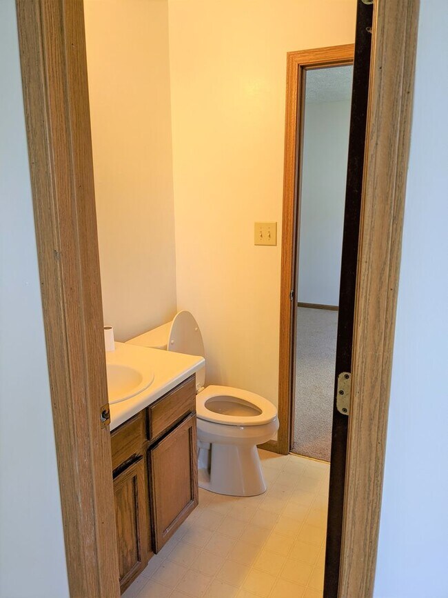 Foto del edificio - 2 bedroom 1.5 bath ranch style duplex in F...