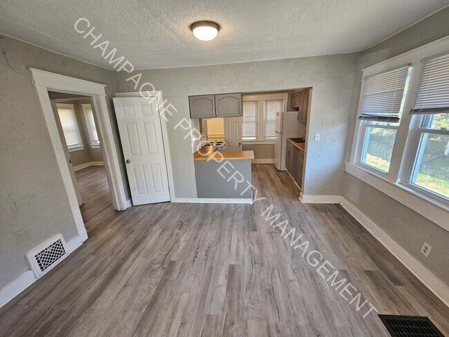 Building Photo - KC Single Family Home
