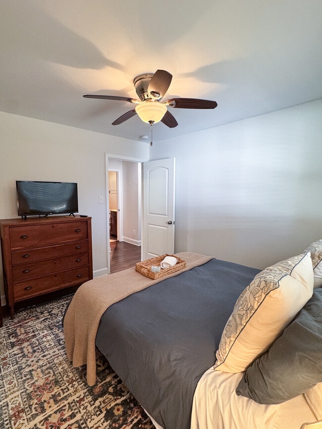 Foto del edificio - 5415 Larchmont Ave