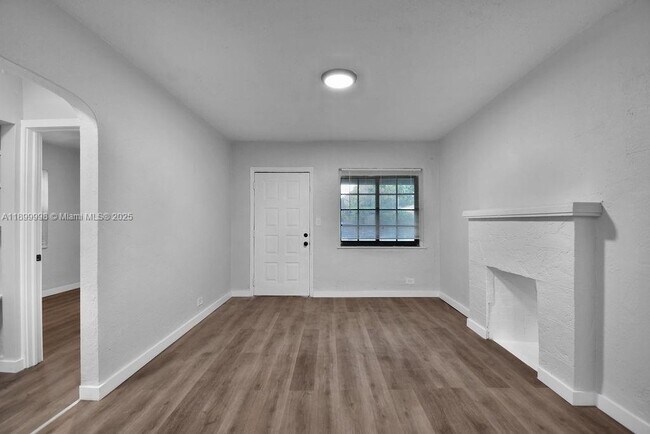 Foto del edificio - 47 NW 49th St