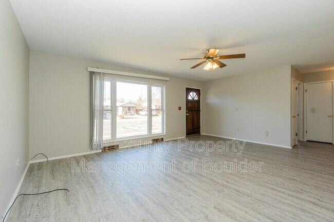 Building Photo - 1618 Lamplighter Dr