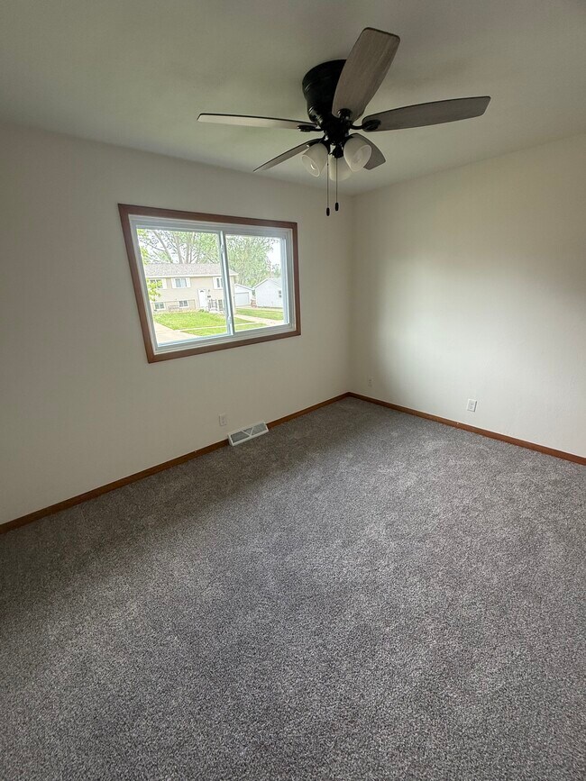 Foto del edificio - 228 Lenora Dr NW