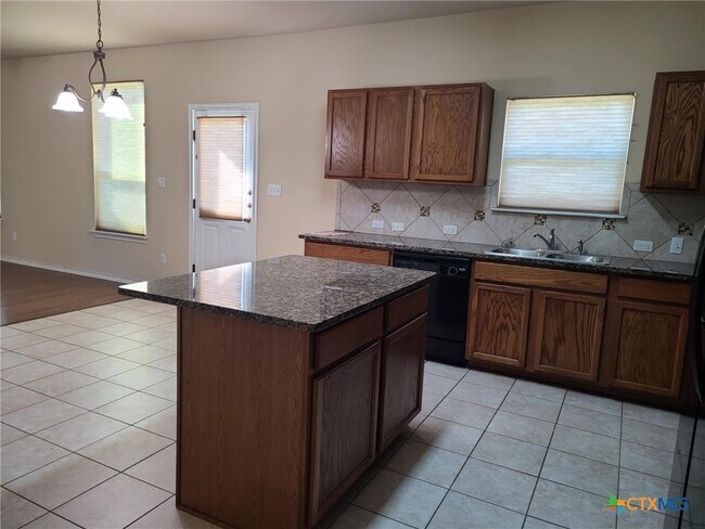Building Photo - 3311 Rusack Dr