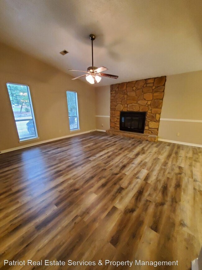 Foto del edificio - 3 br, 2 bath House - 727 Tamarack Drive