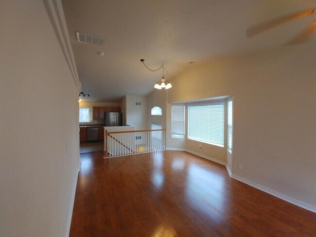 Building Photo - 1415 Madison Ridge Heights