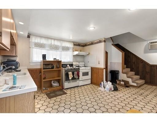 Building Photo - 11 Edith St