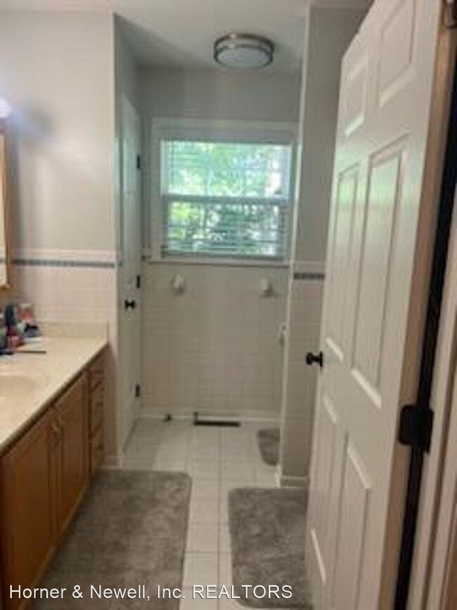 Building Photo - 3 br, 2 bath House - 7837 Shady Banks Terrace