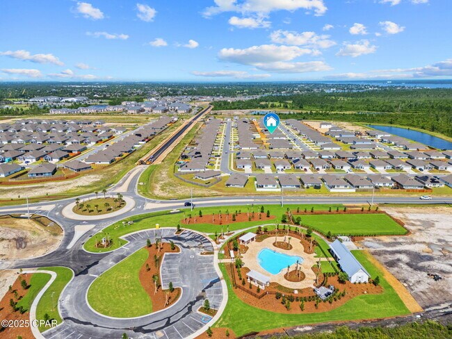 Foto del edificio - 4466 Riparian Ln