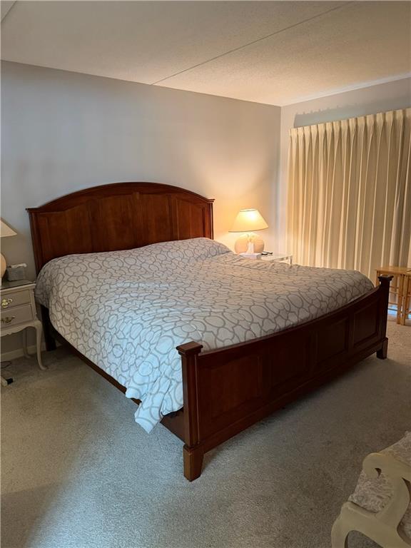 Building Photo - 650 E Greenwich Ave