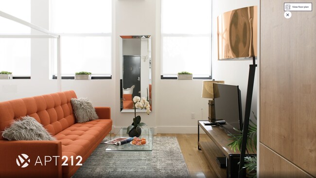 Building Photo - 517 W 45th St