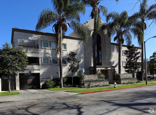 Building Photo - Ross and Durant Apartments