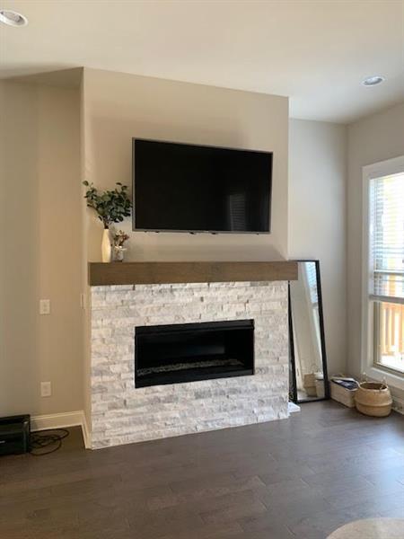 Building Photo - 4312 Parkside Pl