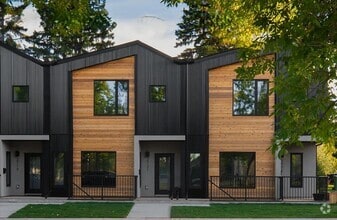 Building Photo - 2719-2728 28 Ave SW