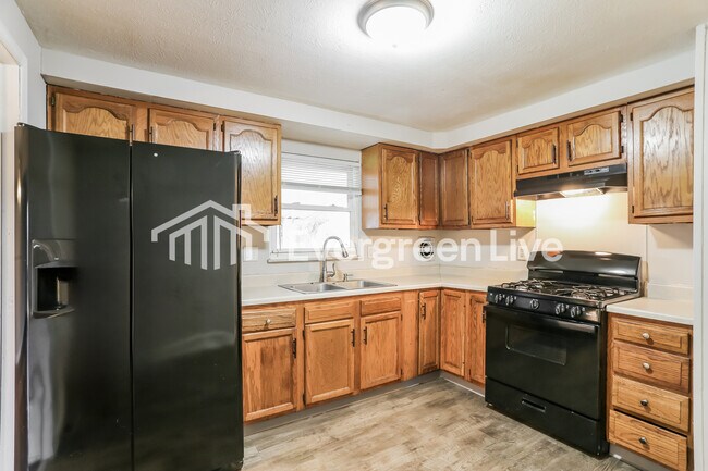 Foto del edificio - 3411 Quaker Rd