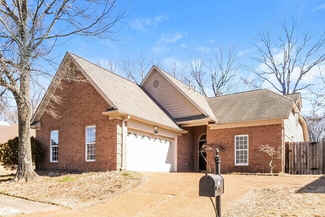 Foto del edificio - 1700 Torrington Ct