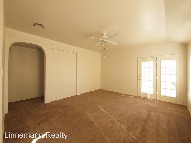 Building Photo - 4 br, 2 bath House - 1602 Grey Fox Trail