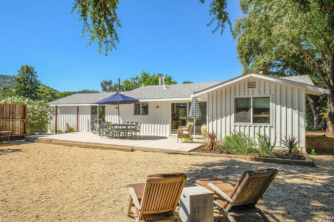 Building Photo - 1067 Darms Ln