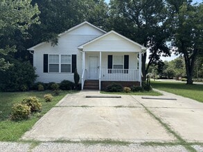 Building Photo - 529 Whitner St