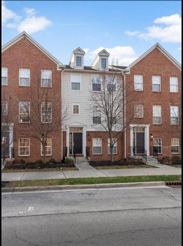 1074 Cavendish Dr, Carmel, IN 46032 Townhome Rentals in Carmel IN