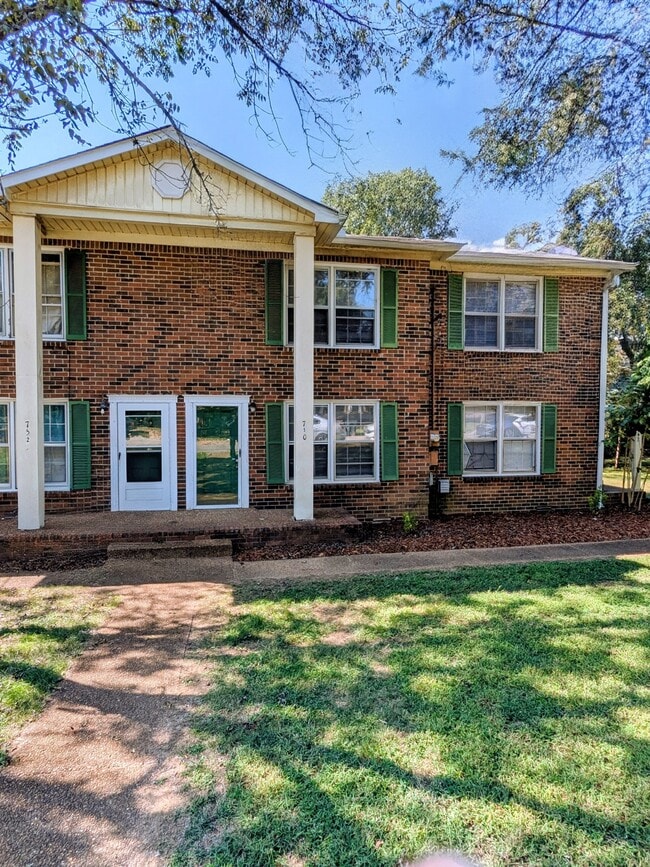 Building Photo - 750 Holder Dr