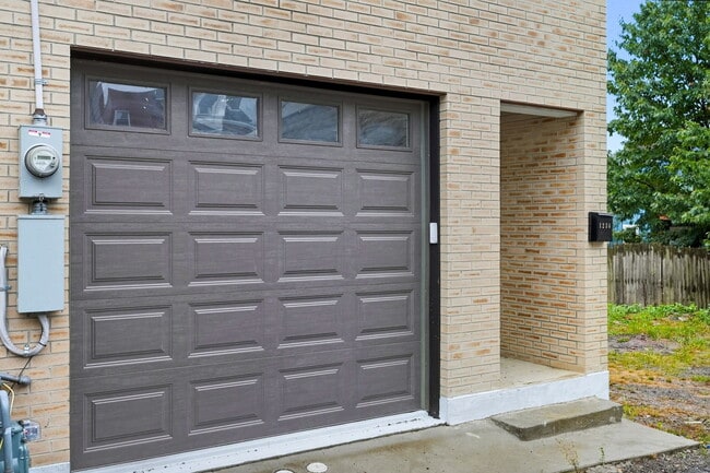 Garage - 1236 Butterfield Way