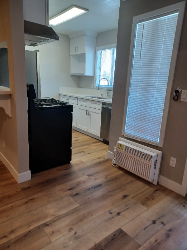 Foto del edificio - 20140 Roscoe Blvd