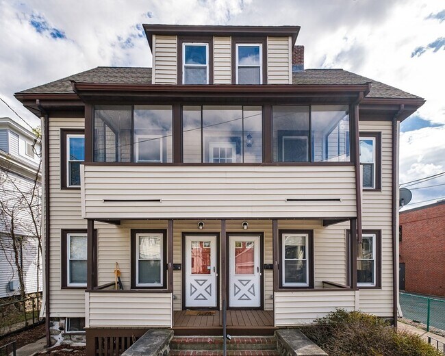 Building Photo - 7 Dexter St