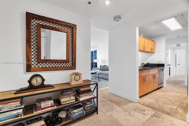 Building Photo - 1581 Brickell Ave