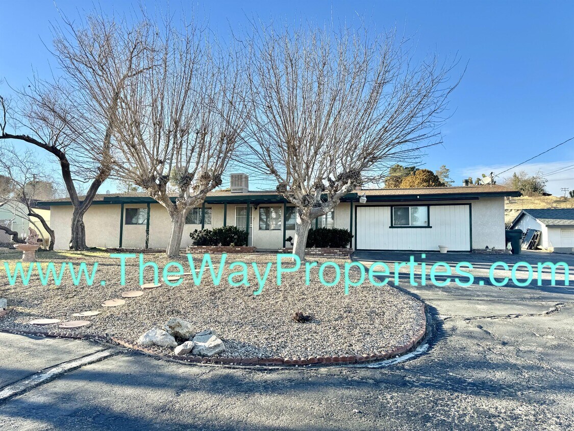 Primary Photo - 16970 Cholla Ave
