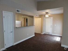 Building Photo - 5055 W Hacienda Ave