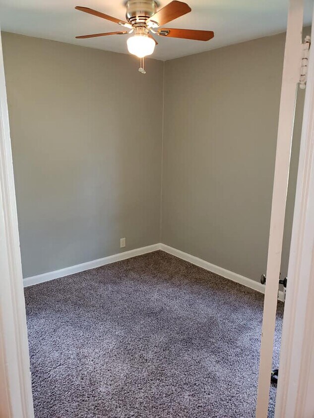 Bedroom 3 - 225 W 28th St