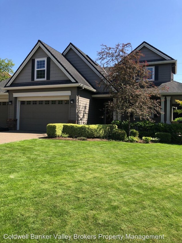 Foto principal - 5 br, 2.5 bath House - 4318 SW Agate Ave