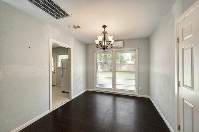 Foto del edificio - 4626 Evergreen St