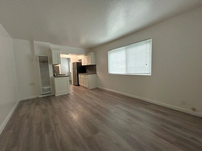 Foto del edificio - Comfortable, cozy 1-bdr right at downtown Shattuck Ave,  in close proximity to the Cal campus.