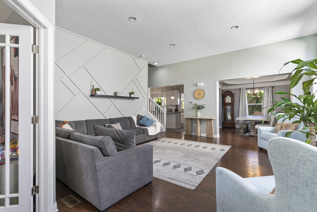 Building Photo - 6125 Ashtead Dr