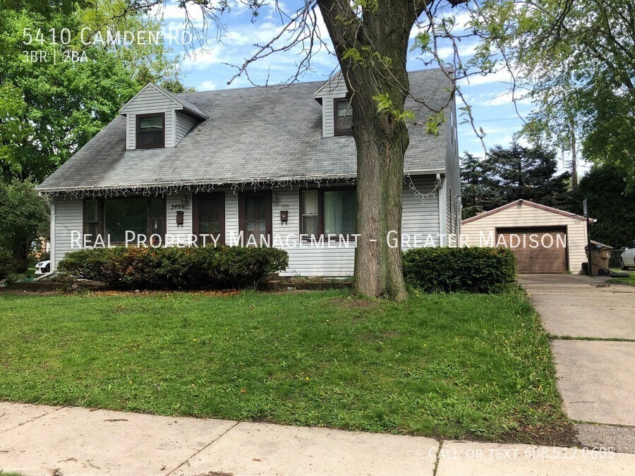 Primary Photo - Newly Remodeled 3 bedroom duplex with a 1 ...