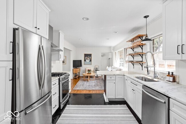 Foto del edificio - 5845 Carrollton Ave