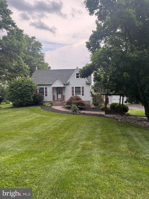 Primary Photo - 89 Stump Rd