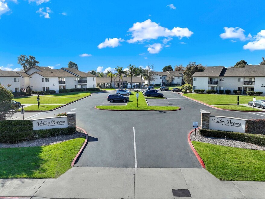 Valley Breeze Apartments