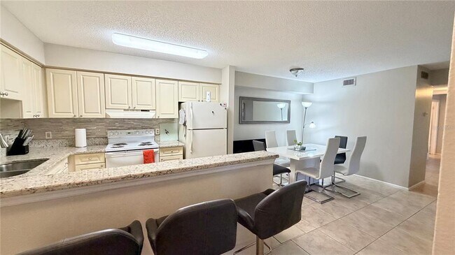 Foto del edificio - 9481 Highland Oak Dr