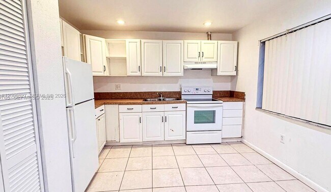 Foto del edificio - 5100 SW 41st St