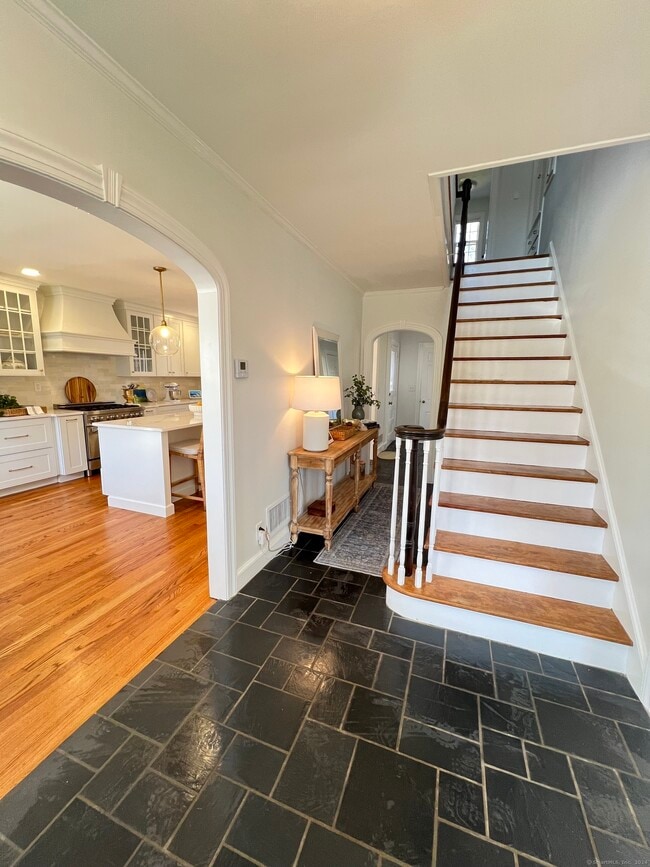 Building Photo - 84 Foxcroft Rd