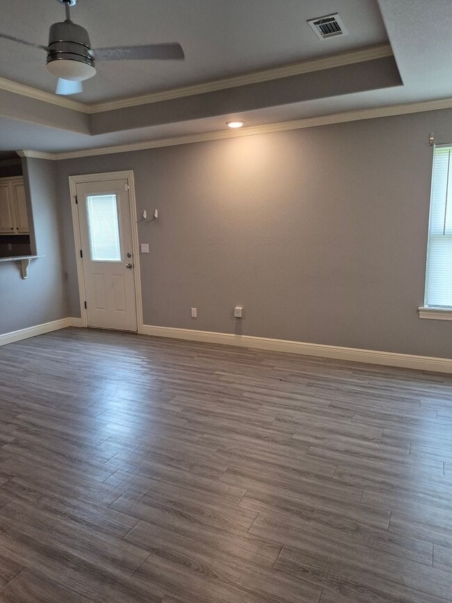 Foto del edificio - Move in special on this gorgeous 3 bedroom...