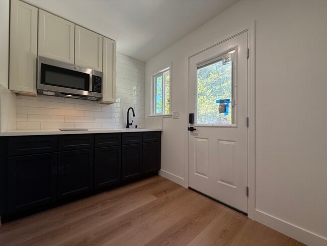 Building Photo - 27733 Dickens Ave