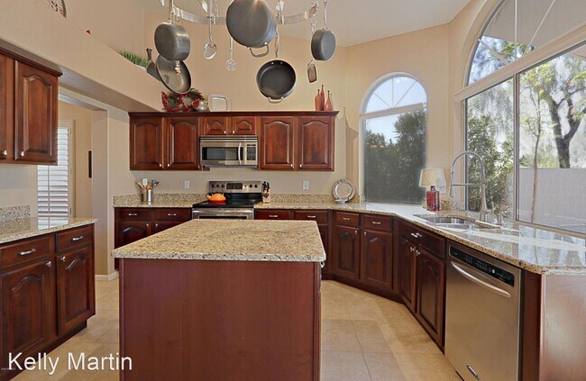 Foto del edificio - 4 br, 2 bath House - 18976 N 92nd Way