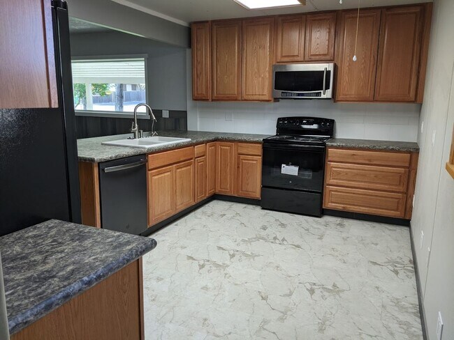 Foto del edificio - 3 Bedroom 2 Bath Orchards House