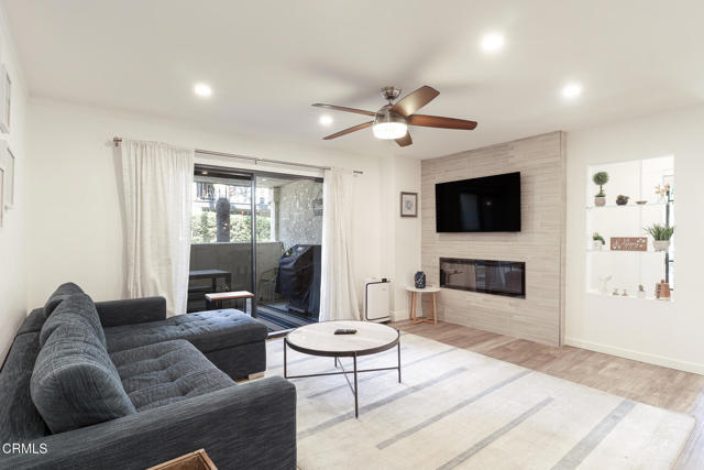 Foto del edificio - 2375 Martinique Ln