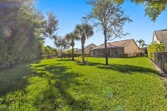 Building Photo - 16133 Camden Lakes Cir