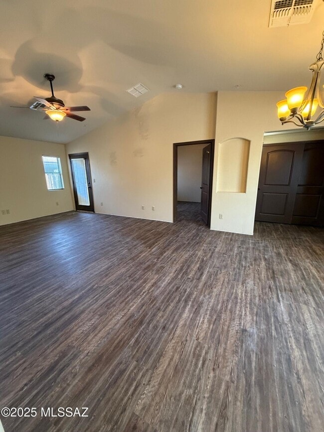 Building Photo - 2501 S Pantano Pkwy
